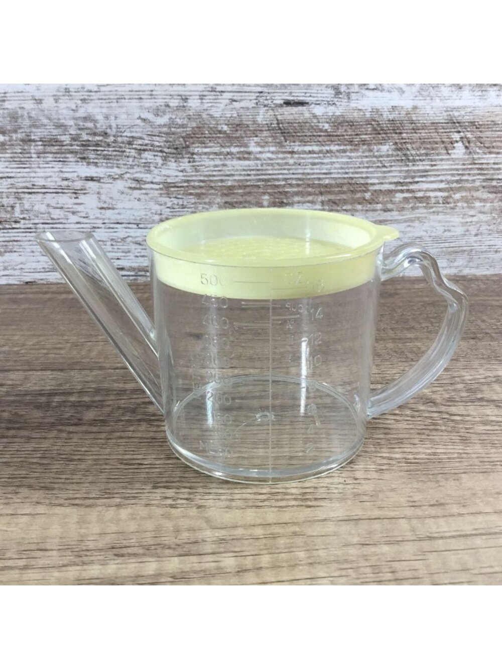 Vintage Fat Separator Plastic Measuring Cup For Gravy & Soups with Strainer Lid